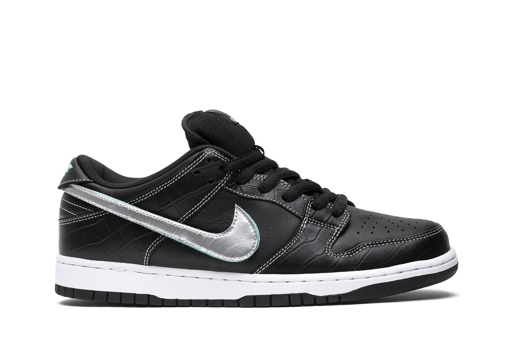 SB Dunk Low Diamond Supply Co Black Diamond by Nike - product image from the listing.