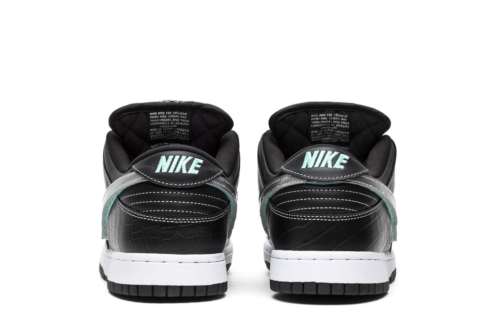 SB Dunk Low Diamond Supply Co Black Diamond by Nike - product image from the listing.