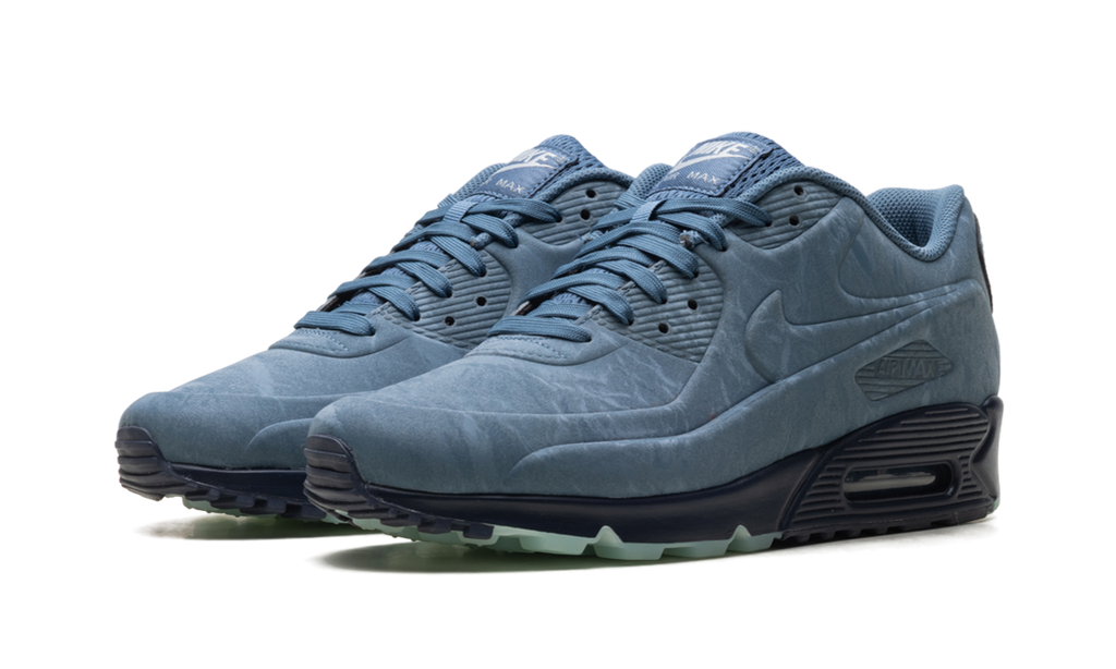 "Thunderstorm" Air Max 90 HQ1970 400 - product image from the listing.
